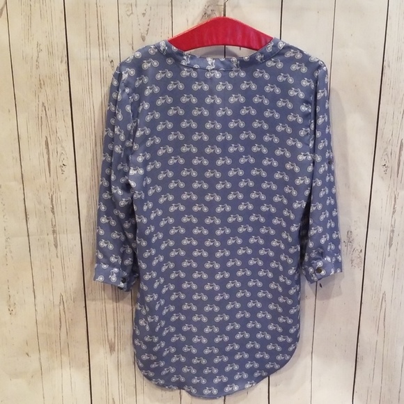 BONGO Brand L Blue/White "Bicycle" Chiffon Blouse! - Picture 8 of 8